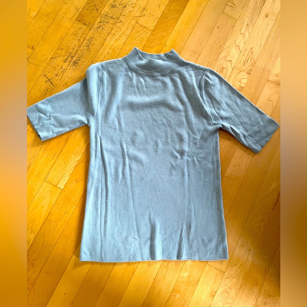 Short sleeved, mock neck sweater